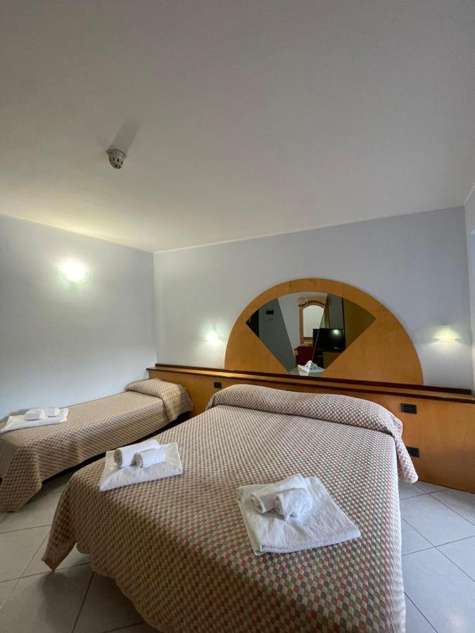 Hotel Solaris 卡萨尔博迪诺 外观 照片