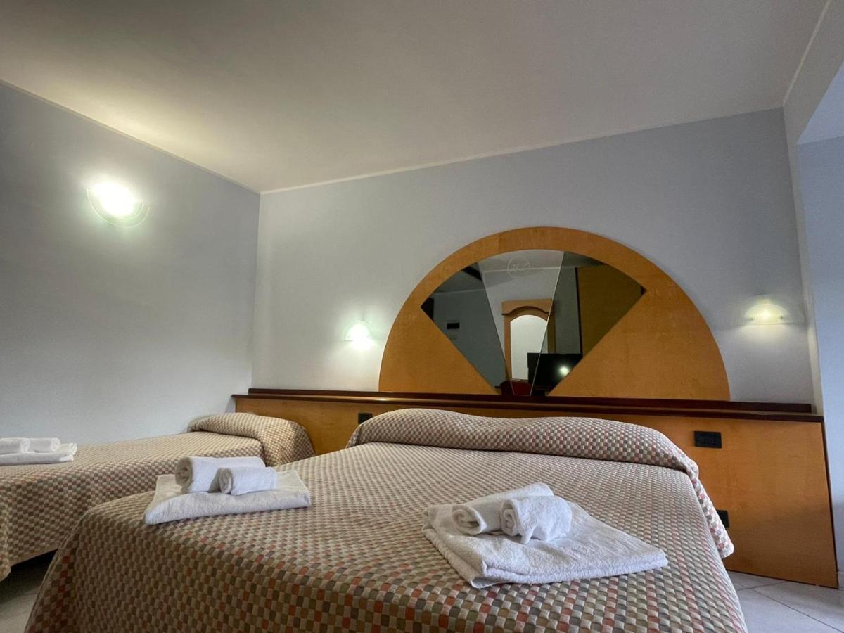 Hotel Solaris 卡萨尔博迪诺 外观 照片